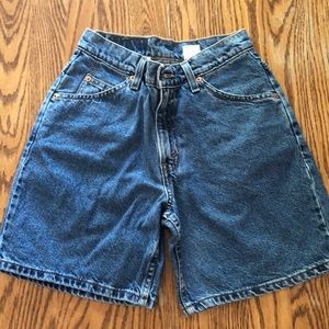 Vintage 1990s Levi’s 950 Relaxed Fit Jean Shorts